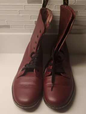 Dr. Martens Women's Burgundy Lace-Up Leather Boots